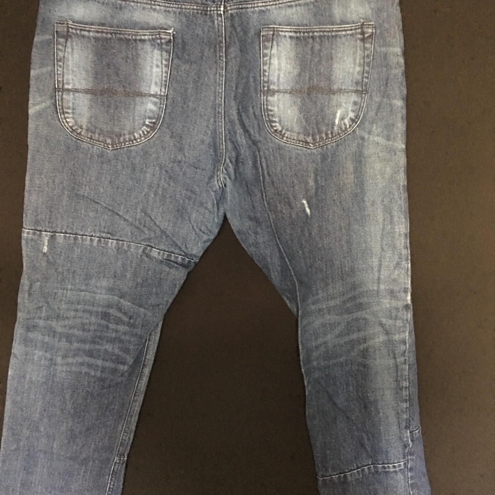 Distressed Jeans - Picture 3 of 5
